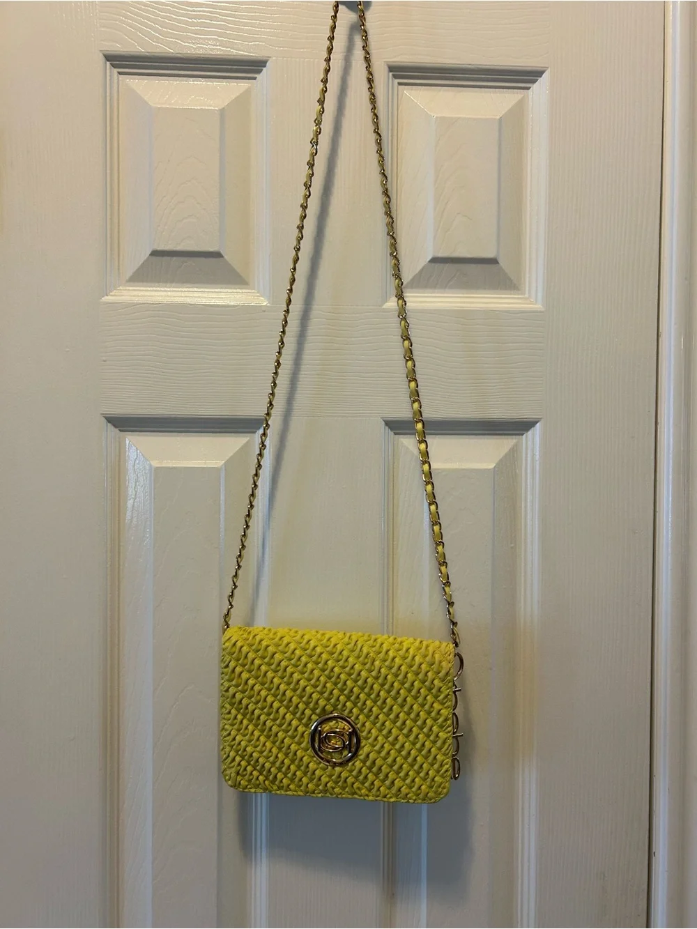 bebe Chartreuse Crossbody Perfect for Y2K Fall Fashions